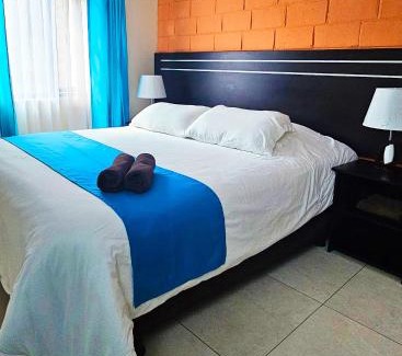 Banos de Agua Santa Hostal | Hotel Tungurahua