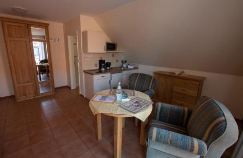 Neuharlingersiel Apartamento | Hotel und Ferienwohnung Rodenbäck