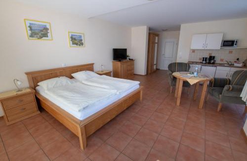 Neuharlingersiel Apartamento | Hotel und Ferienwohnung Rodenbäck