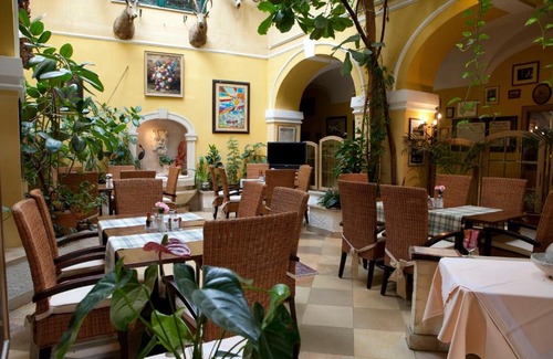 Bruckneudorf Hotel | Hotel Ungarische Krone