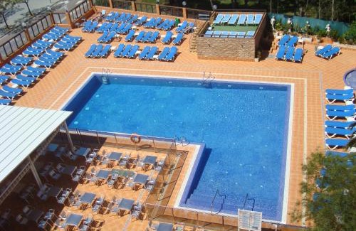 Roses Town Center Hotel | Hotel Univers