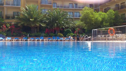 Roses Town Center Hotel | Hotel Univers