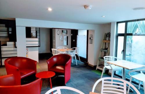 Santa Ana Hotel | Hotel Viaggio Teleport City Suites