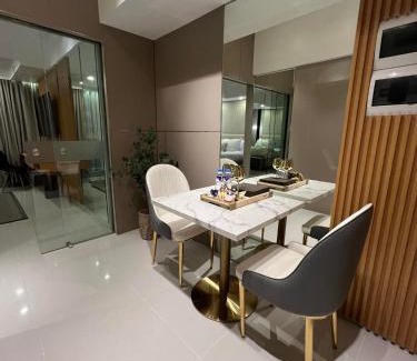 Bonifacio Global City Apartamento | Hotel Vibe Condo at Uptown Parksuites BGC