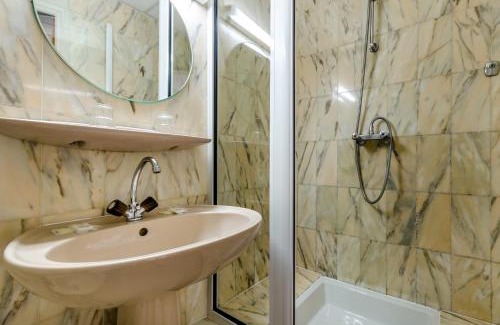 Les Chalets - Saint-Aubin - Saint-Etienne Hotel | Hotel Victor Hugo