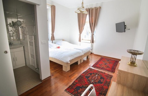 Ljubljana Hotel | Hotel Vila Katrca