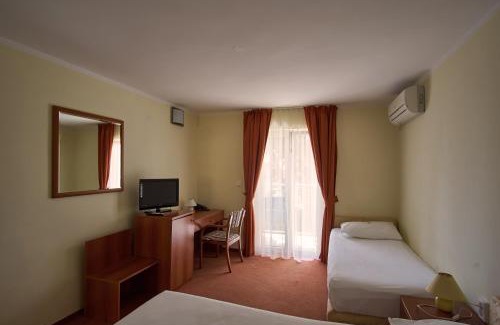 Crikvenica Hotel | Hotel Vila Ružica- glavna zgrada i depandanse