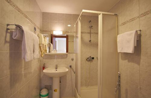 Crikvenica Hotel | Hotel Vila Ružica- glavna zgrada i depandanse