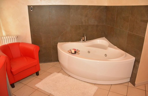 San Secondo di Pinerolo Hotel | Hotel Villa Glicini