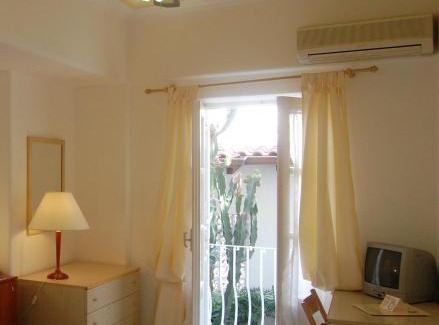 Lipari Historic Centre Hotel | Hotel Villa Augustus