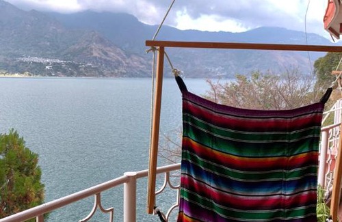 San Pedro La Laguna Hotel | Hotel Villa del Lago, Gladys