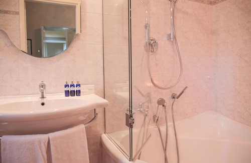 Sant' Ambrogio Hotel | Hotel Villa Liana