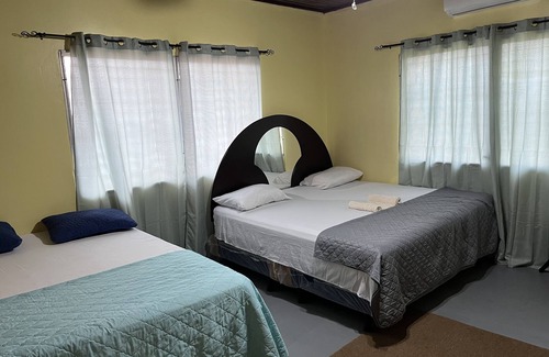 Sector 2 Hotel | Hotel vista al cayo