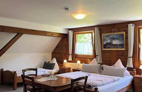 Lahnstein auf der Hohe Hotel | Hotel Waldhaus Lahnstein - Room 4 - Four-bed room