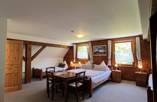 Lahnstein auf der Hohe Hotel | Hotel Waldhaus Lahnstein - Room 4 - Four-bed room