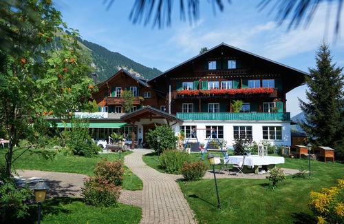 Lenk Hotel | Hotel Waldrand