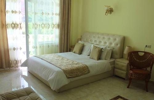 Vake-Saburtalo Hotel | Hotel White Palace