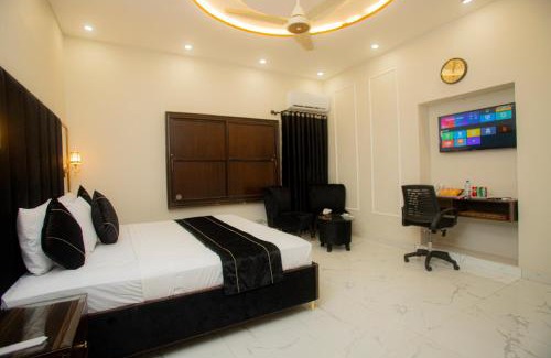 Gulberg Hotel | Hotel white season Gulberg