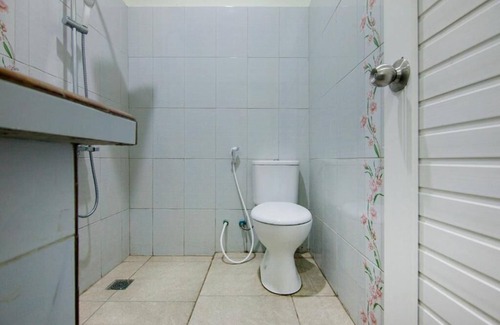 Pangururan Hotel | Hotel Wisata Samosir By Helocus