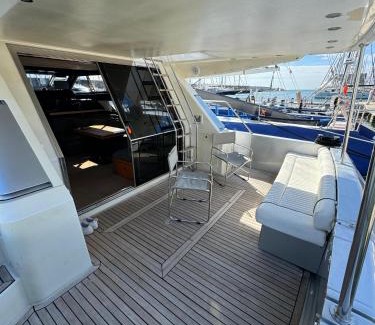 Sant Adria de Besos Alquiler De Eote | Hotel Yacht Sherte