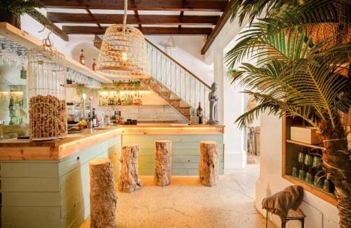 Petra Casa | Hotelet Can Oms Picasso by Rentallorca