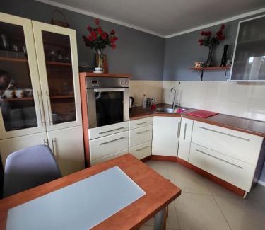 Olsztyn Casa | Hotelik Likusy - przy plaży nad jeziorem Ukiel z bezpłatnym prywatnym parkingiem i klimatyzacją