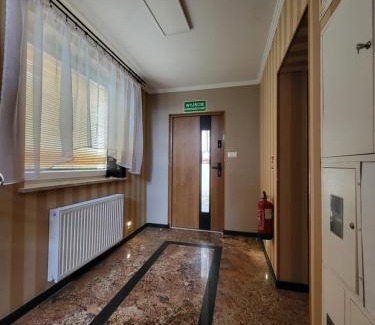 Olsztyn Casa | Hotelik Likusy - przy plaży nad jeziorem Ukiel z bezpłatnym prywatnym parkingiem i klimatyzacją