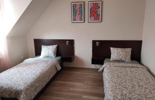 Siechnice Cama Y Desayuno | Hotelik pod Baranami