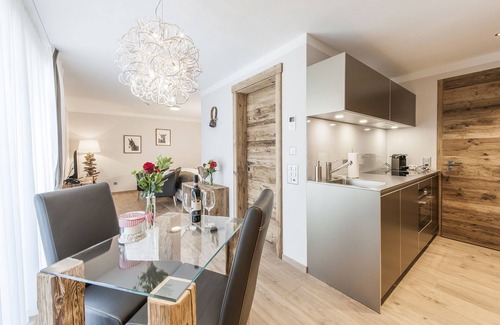 Celerina-Schlarigna Hotel | Hotelino Petit Chalet