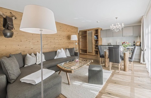 Celerina-Schlarigna Hotel | Hotelino Petit Chalet