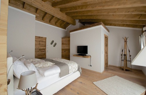 Celerina-Schlarigna Hotel | Hotelino Petit Chalet