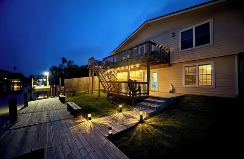 Flour Bluff Casa | Hotrod & TT's Great Adventures, Dog Friendly Canal Waterfront on Laguna Madre