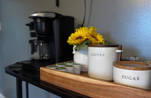 Linden Casa | 🔥 Hottub + 🐕 friendly + 🏔️ view + Skyline Dr + Wineries
