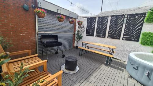 Sunderland Casa | HotTub,Sauna,Massage,BBQ,Games,Beach!