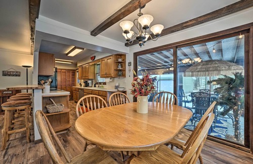 Houghton Lake Cabaña | Houghton Lake Cottage Escape w/ Patio!