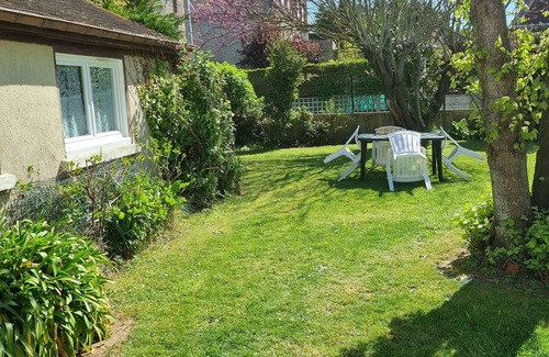 Luc-sur-Mer Apartamento | House 100 m from the sea.