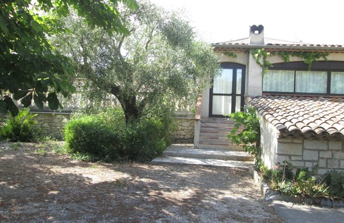 La Colle-sur-Loup Casa | Casa de 100 m2 en terreno arbolado