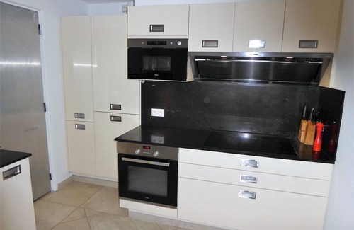 Aups Casa | Casa 180 m2 con vistas panorámicas sobre el pueblo y las montañas circundantes