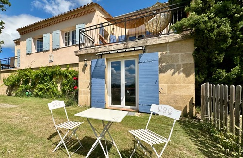 Lourmarin Villa | House 2 steps from lourmarin in absolute calm with swimming pool and pool house