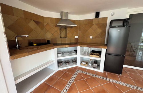 Palleja Casa | HOUSE 20km from BARCELONA, WITH SAUNA AND PRIVATE POOL. SEA AND MOUNTAIN VIEWS.