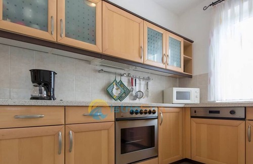 Presika Casa | House 2264/75311 (Istria - Presika), 5500m from the beach