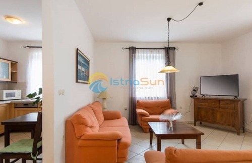 Presika Casa | House 2264/75311 (Istria - Presika), 5500m from the beach