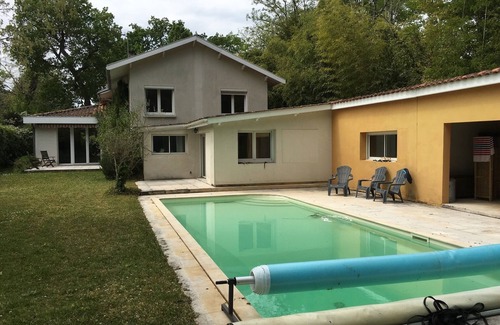 Bruges Casa | CASA DE 260 M2 5 dormitorios piscina JARDÍN 1. 600 m2 cerca de Bordeaux Centre