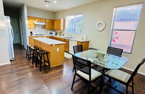 Surprise Casa | House- 3 Bedroom/ Loft/ 2 full bath/ 1 half bath
