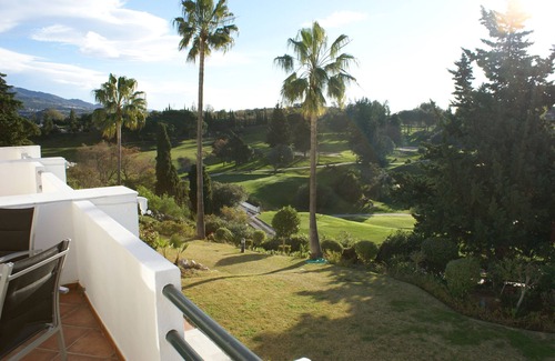 Marbella Casa | Casa, 3 terrazas, situado en campo de golf, piscina, tenis. Cerca de la playa