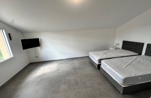 Satolas-et-Bonce Apartamento | House 30 With 5 Bedrooms Lechaffardcom