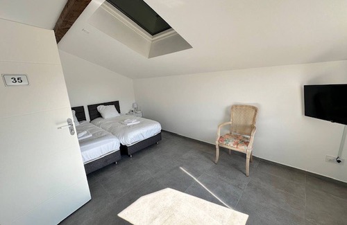 Satolas-et-Bonce Apartamento | House 30 With 5 Bedrooms Lechaffardcom