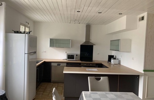Denneville Casa | House 30m from the beach - 11 to 15 people - sea view from the first floor - dogs accepted