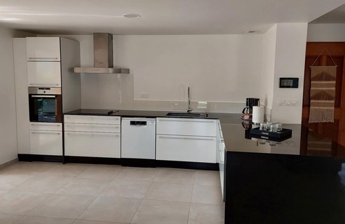 Saint-Martin-de-Crau Casa | Toda la casa (4 + 2 pers) con aire acondicionado en terreno cerrado, opción de piscina posible