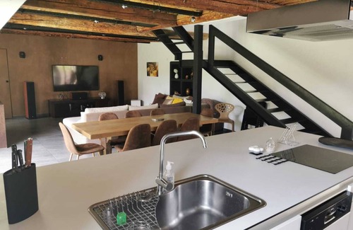 Cuers Casa | House 4 bedrooms-8 persons-large living room-2 bathrooms-garden and private pool